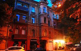 Студія з балконом в кварталі від Дерибасівської світло 24 на 7